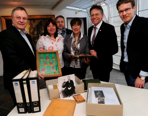 Übergabe des Nachlasses des Nievenheimer Heimatforschers Hans Leitterstorf an das Archiv im Rhein-Kreis Neuss