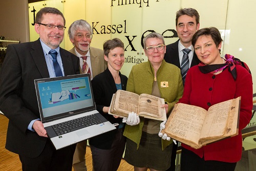 Große Freude bei der Freischaltung des Kirchenbuchportals im Kasseler Haus der Kirche (Foto: medio.tv/Socher)