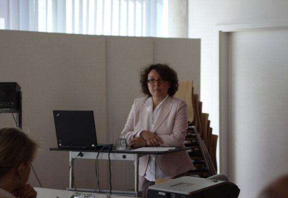 Foto 10: Angelika H�rth, Leiterin der Abteilung Information und Dokumentation der Stiftung Deutsches Rundfunkarchiv Potsdam-Babelsberg.